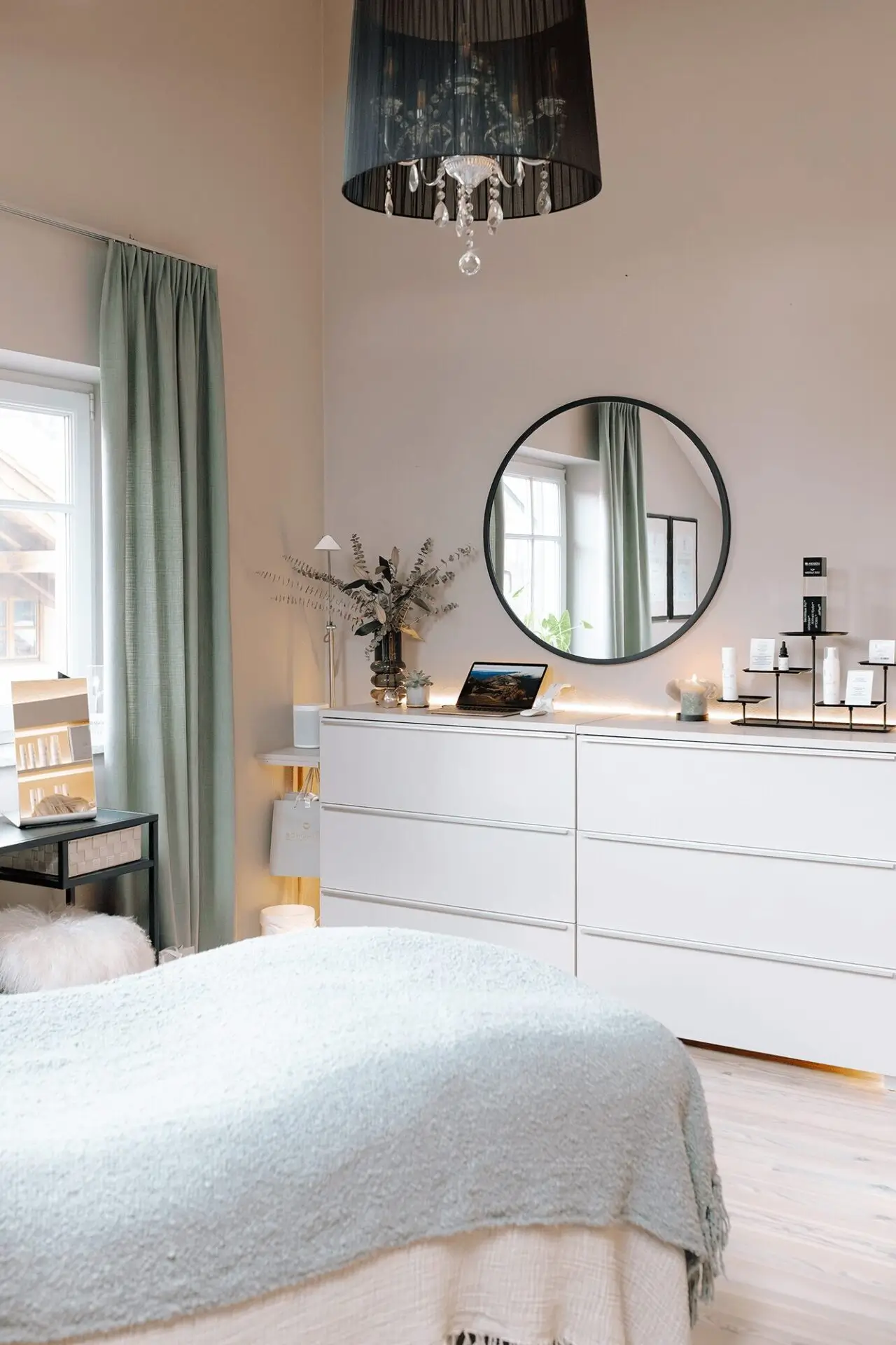 kosmetikstudio-schoenzeit-prien-jetpeel-skinid-hautanalyse-behandlungen